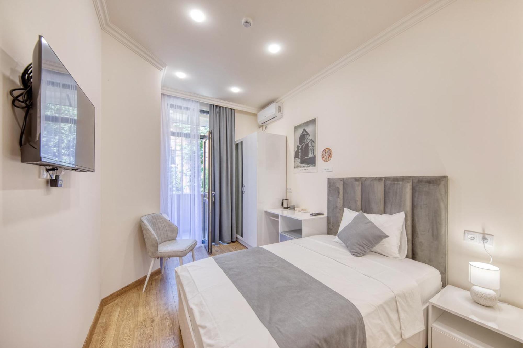 Maison Heritage Hotel Erevan Esterno foto